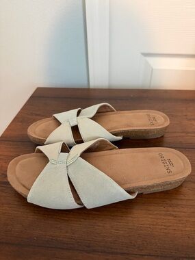 Earth Origins Women's Suede Crossband Slide Sandals